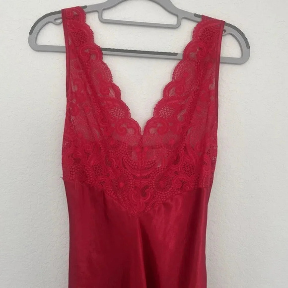 Victoria’s Secret Gold Label Size Small Red Satin Long Slip Dress Sleepwear - Picture 6 of 11